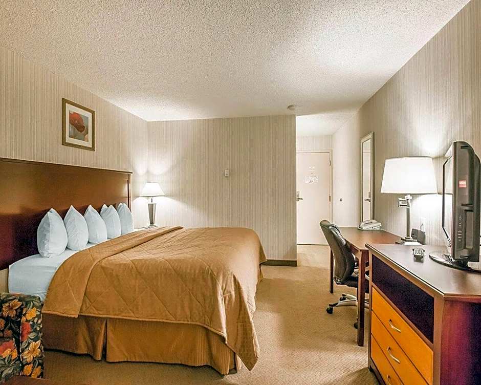 Quality Inn & Conference Centre Red Deer - 50th Avenue