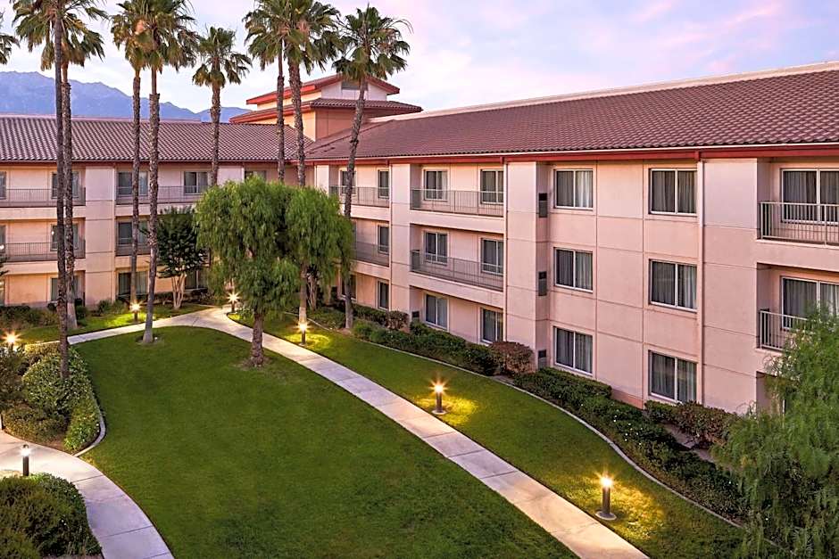 DoubleTree By Hilton Hotel Ontario Airport