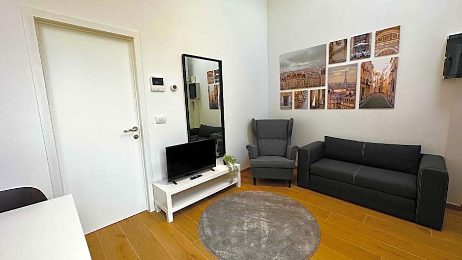 OneLuxStay near Fashion District