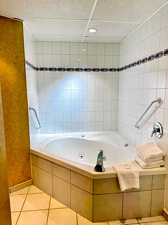 Travelodge by Wyndham Prince Albert