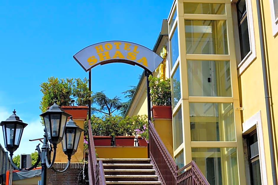 Hotel Shasa