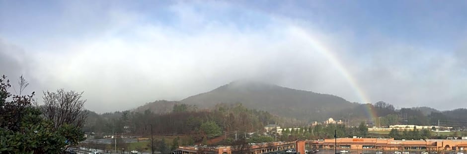 Country Inn & Suites by Radisson, Boone, NC