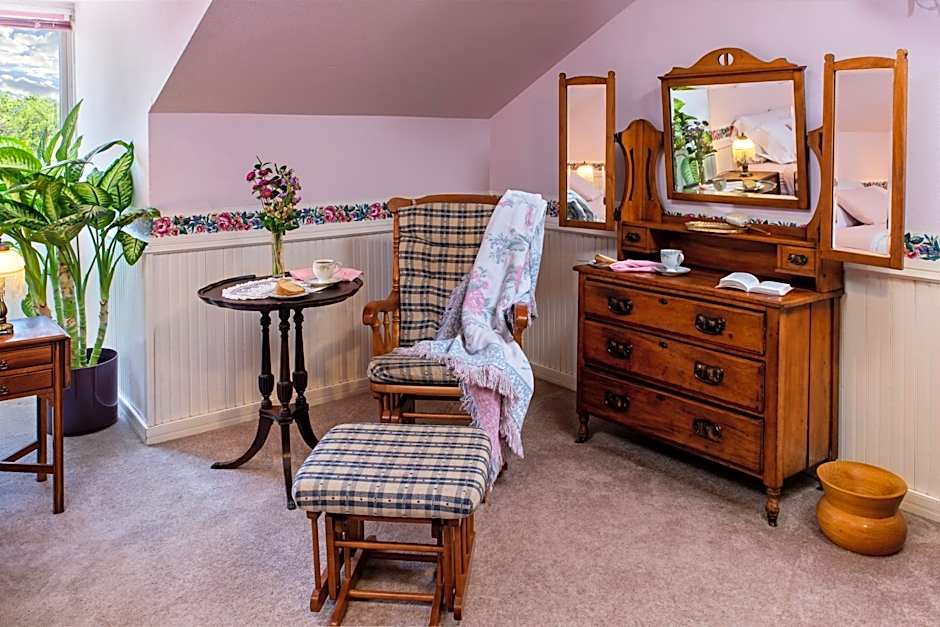 Woodrow House Bed & Breakfast