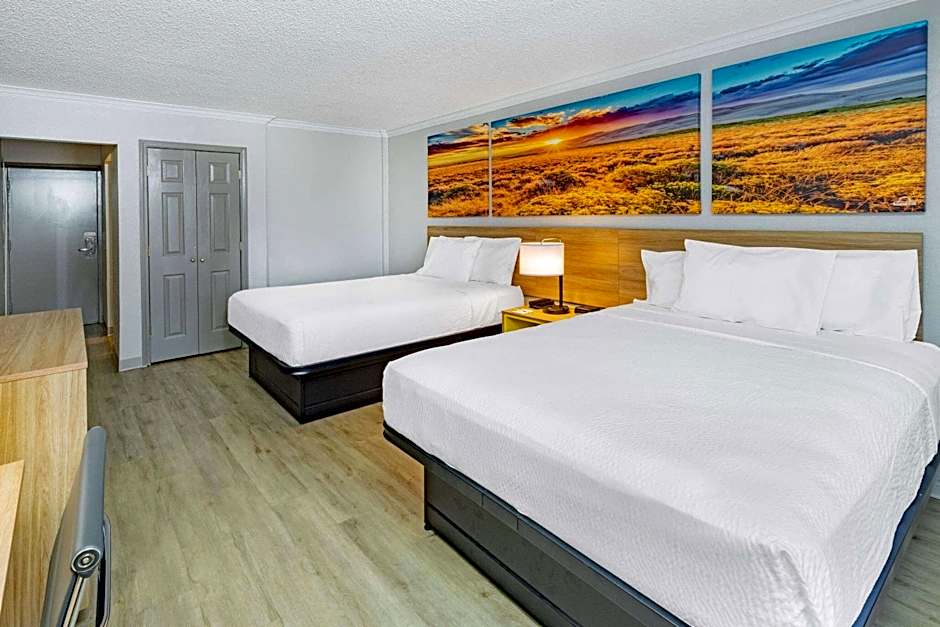 Days Inn by Wyndham Del Rio