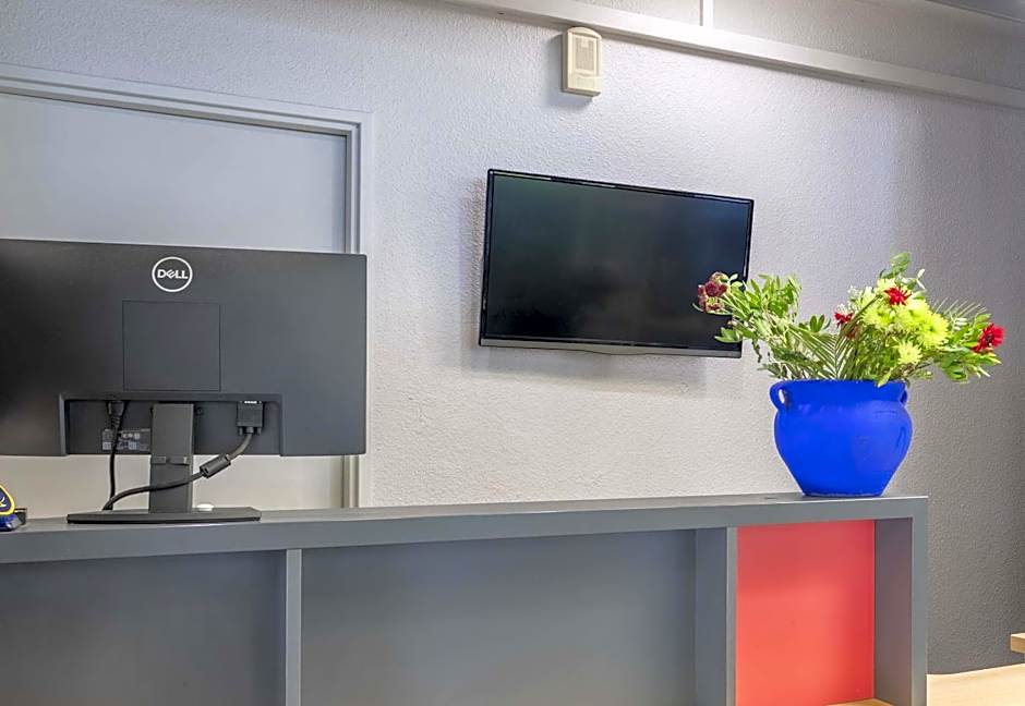 B&B HOTEL Toulon Ollioules