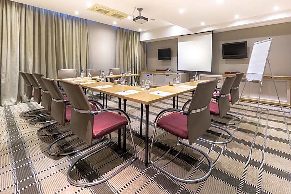 Holiday Inn Express Sandton-Woodmead By IHG