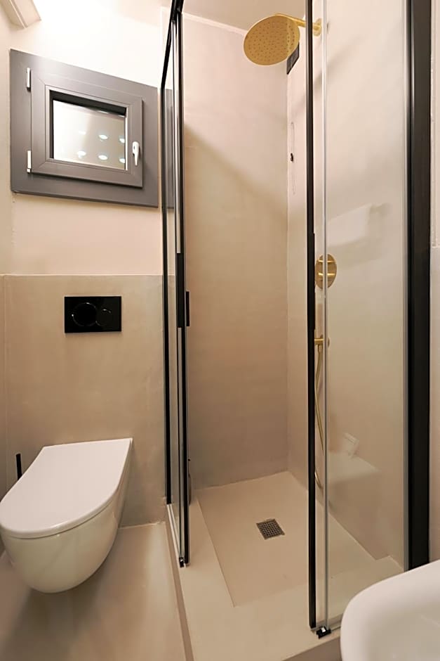 The Glam Boutique Hotel & Apt