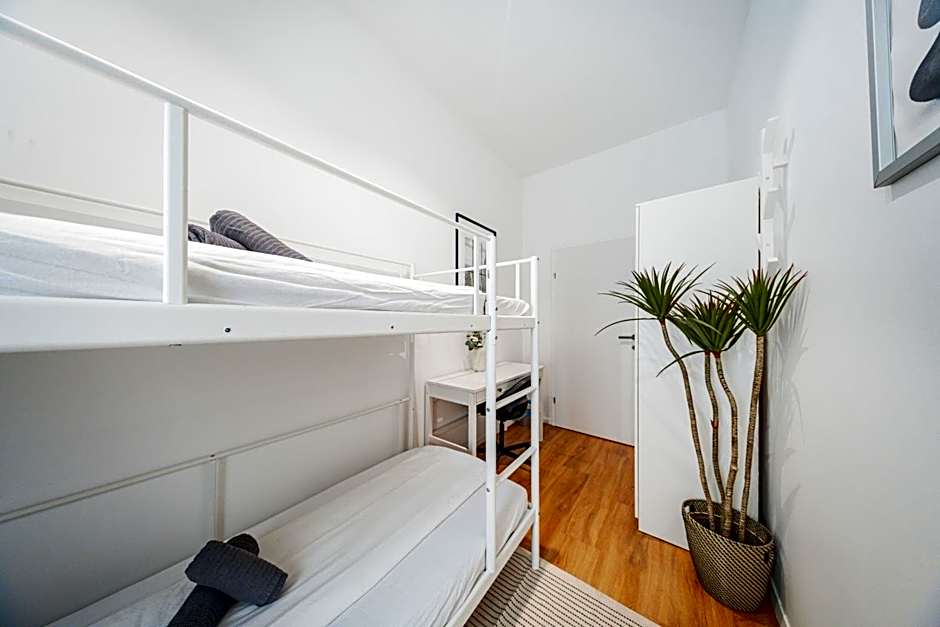 Nice Central City Room