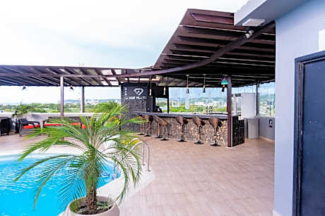 Green Platinum Hotel