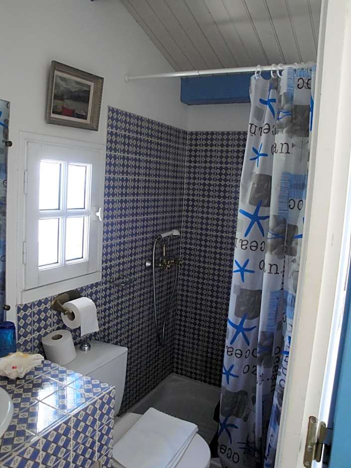 Le Buzet Bleu Bed & Breakfast
