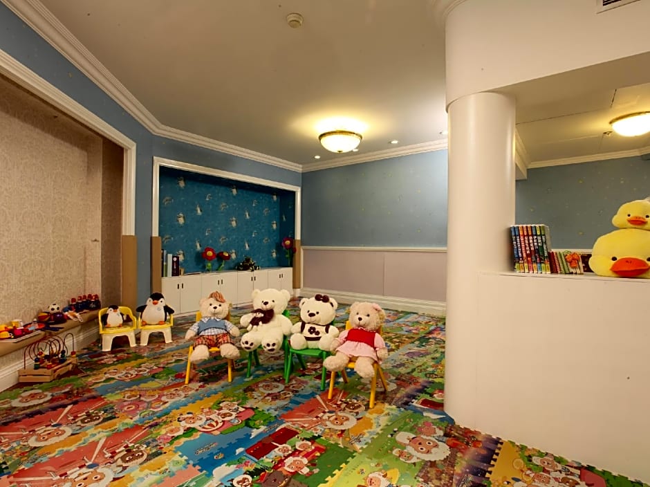 Zhongwei Green Lake Hotel Kunming