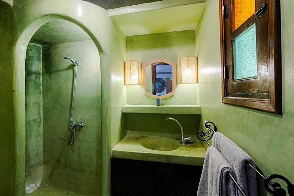 Riad Davina