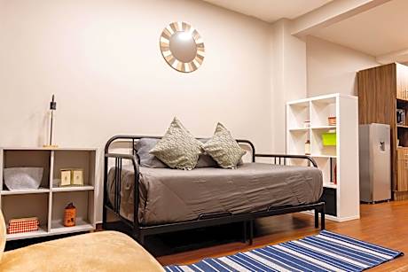 201 Nice Cozy AC Apt City Center Rooftop AC