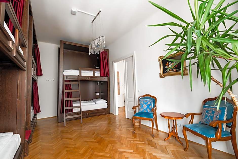 Vienna Boutique - Premium Hostel