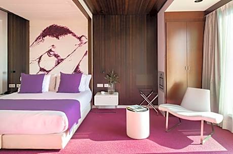 Suite with Private Pool