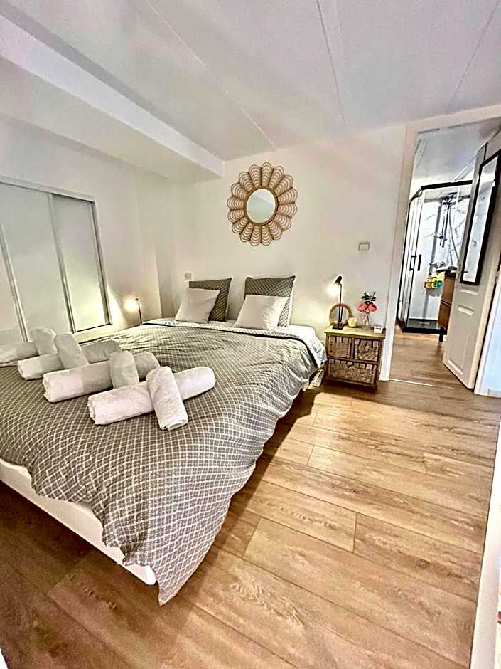 Petit cocon en duplex - Centre-ville & plage à 2 minutes