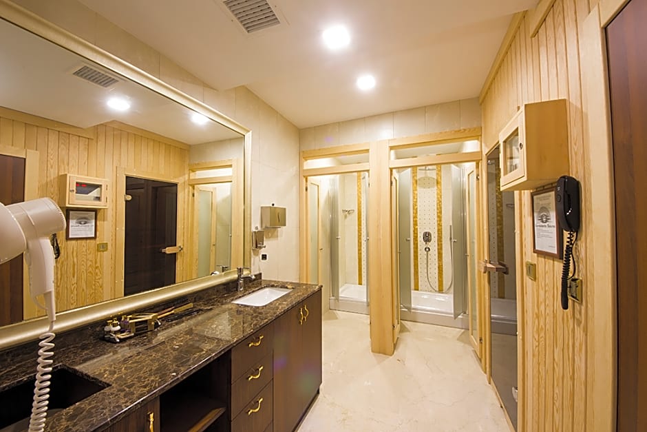 Aprilis Hotel