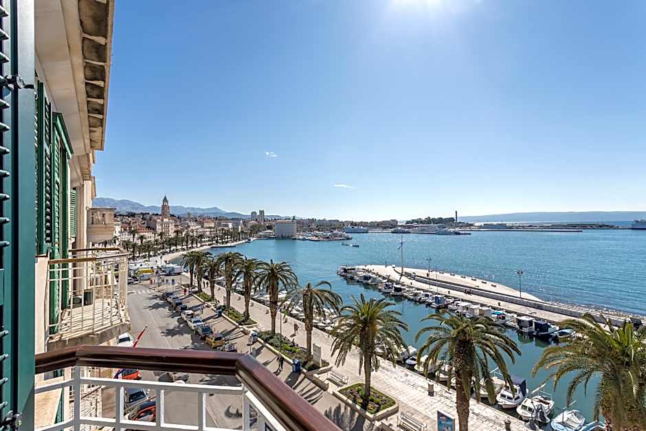 Seaview Luxury Retreat