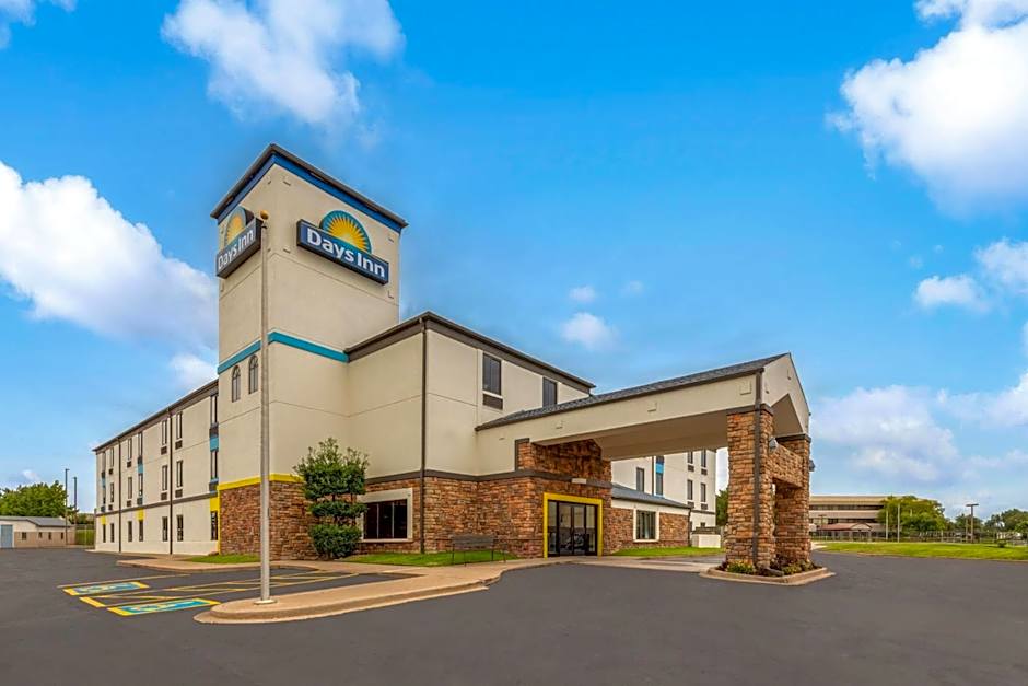 Days Inn by Wyndham Tulsa Central