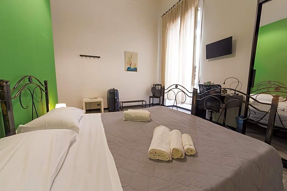 Tra L'Etna E Il Mare B&B