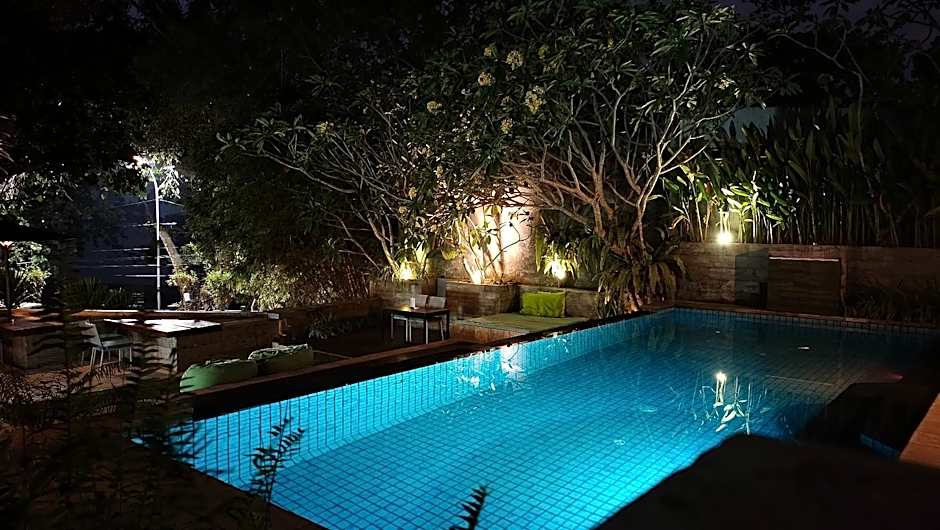 JavaCove Beach Hotel