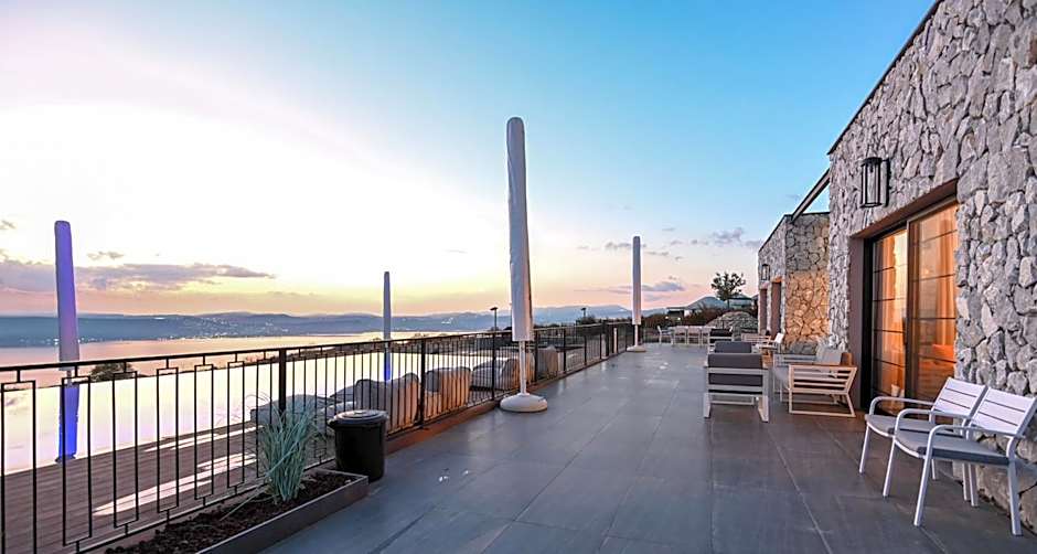 הודולה - וילות נדירות עם בריכות מחוממות פרטיות ונוף מושלם לכנרת