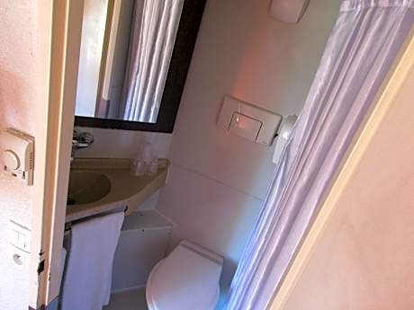 Triple Room (1 Double Bed + 1 Single Bed)