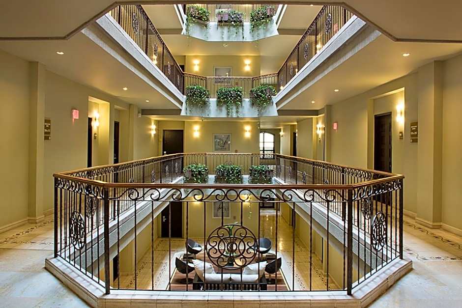 Movich Casa Del Alferez