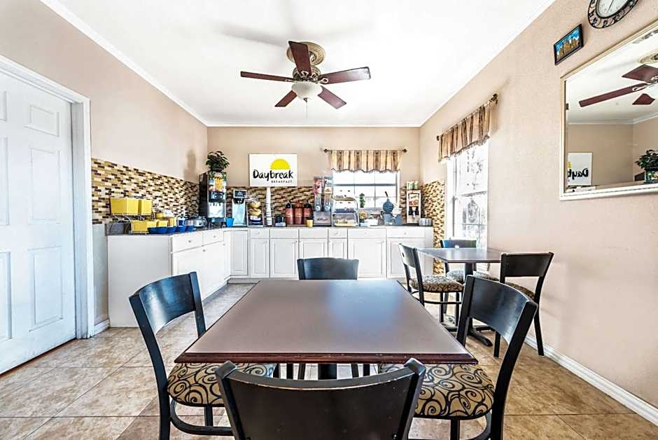 Days Inn by Wyndham Gainesville