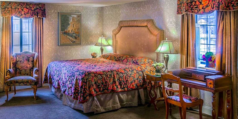 Red Coach Inn