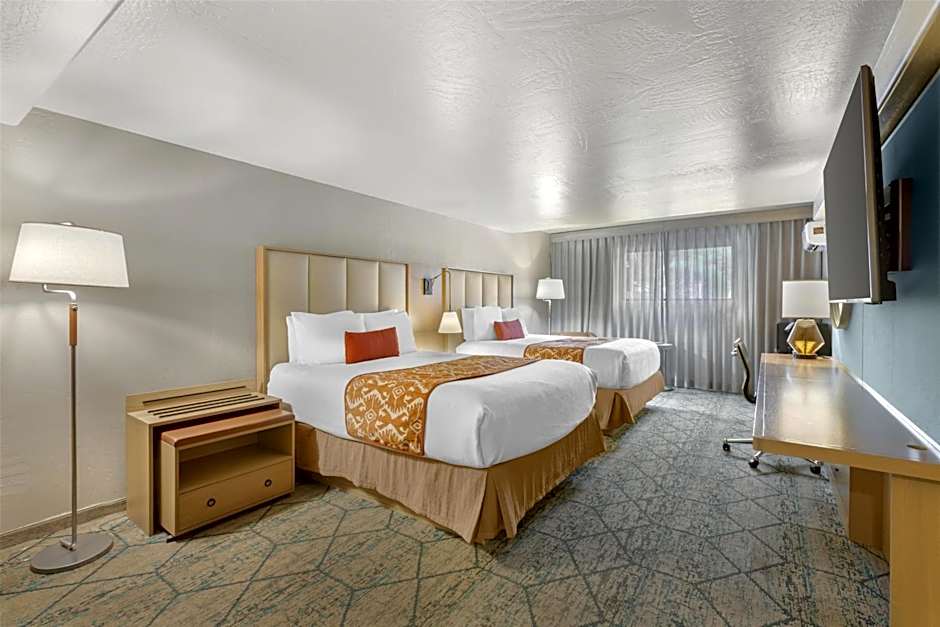 Best Western Plus Arroyo Roble Hotel & Creekside Villas