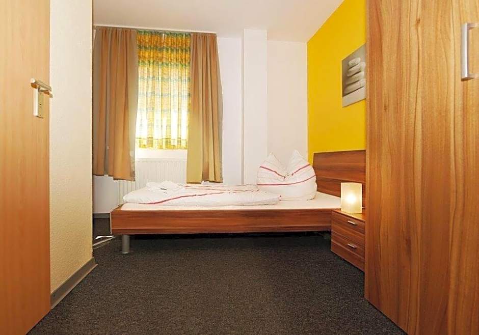 Photo 1 of 10 of Single Room