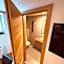 PJ Hotel Cerklje - 5min to Airport - Free Parking