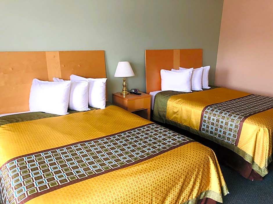 Perth Plaza Inn & Suites