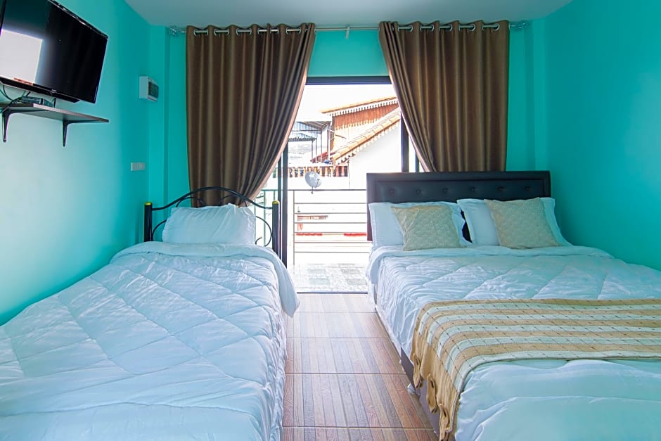 Brown Home Sattahip @ 19