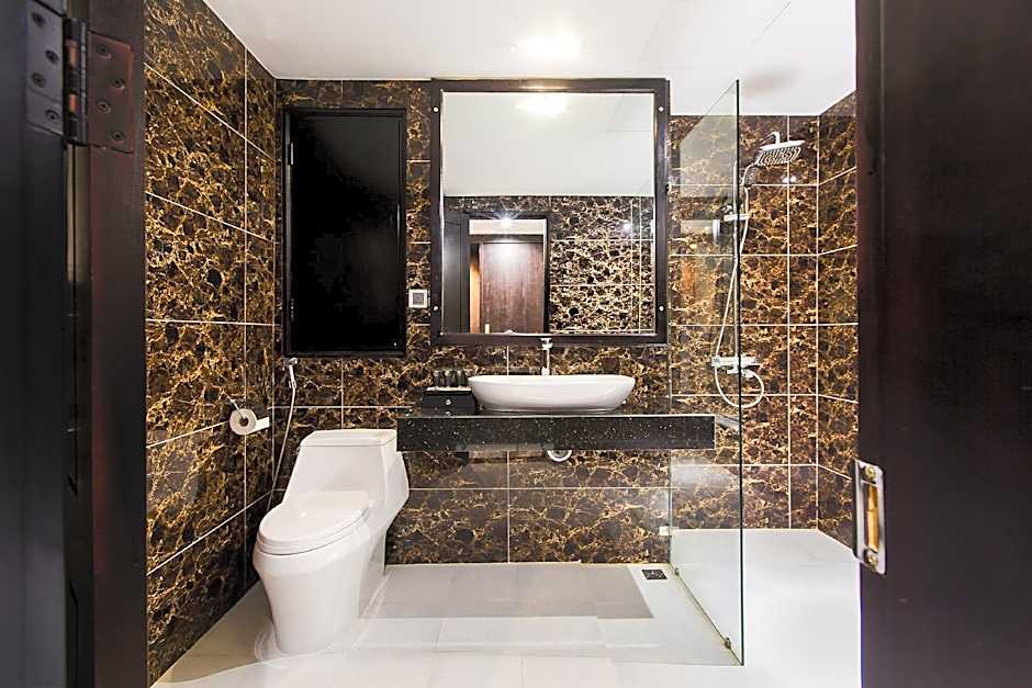 Royal Quang Binh Hotel