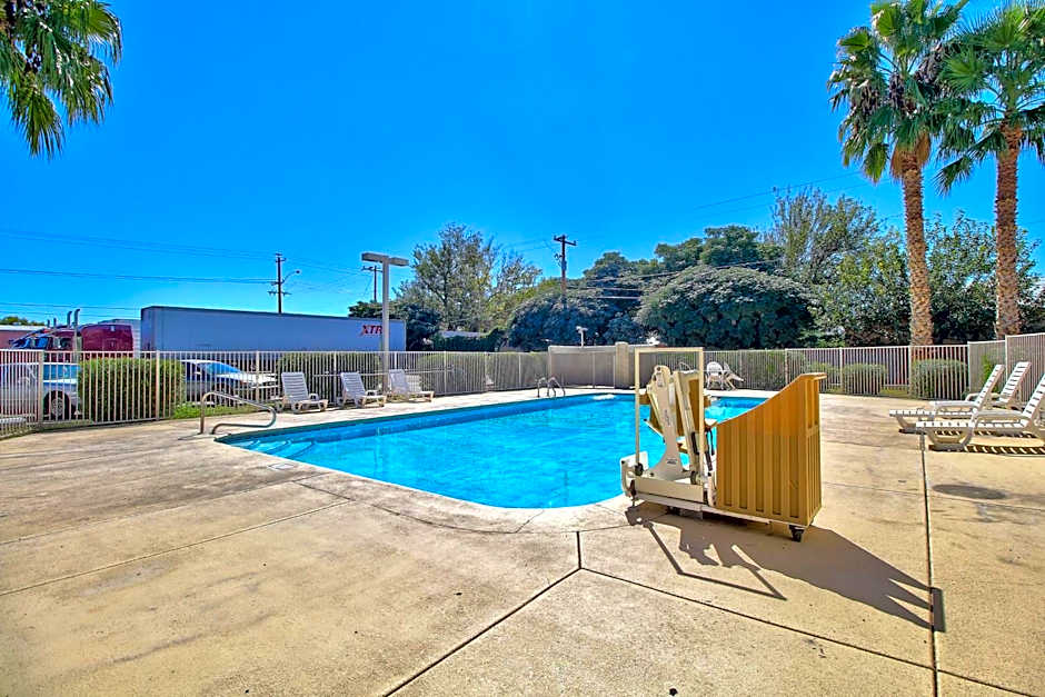 Motel 6-Nogales, AZ - Mariposa Road