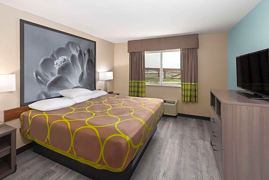 Super 8 by Wyndham Lubbock West 