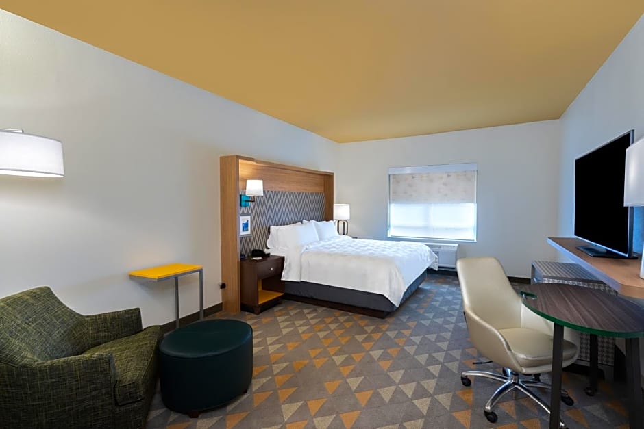 Holiday Inn and Suites Memphis Southeast Germantown By IHG