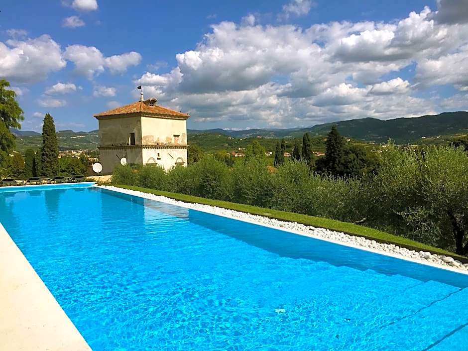 Villa Giona