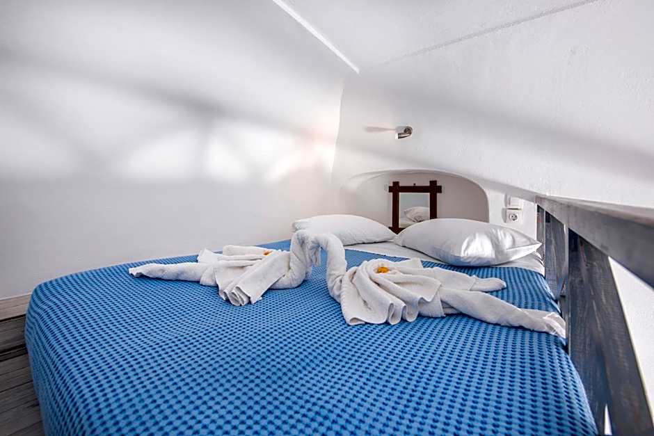 Maryloujohn Villas Oia