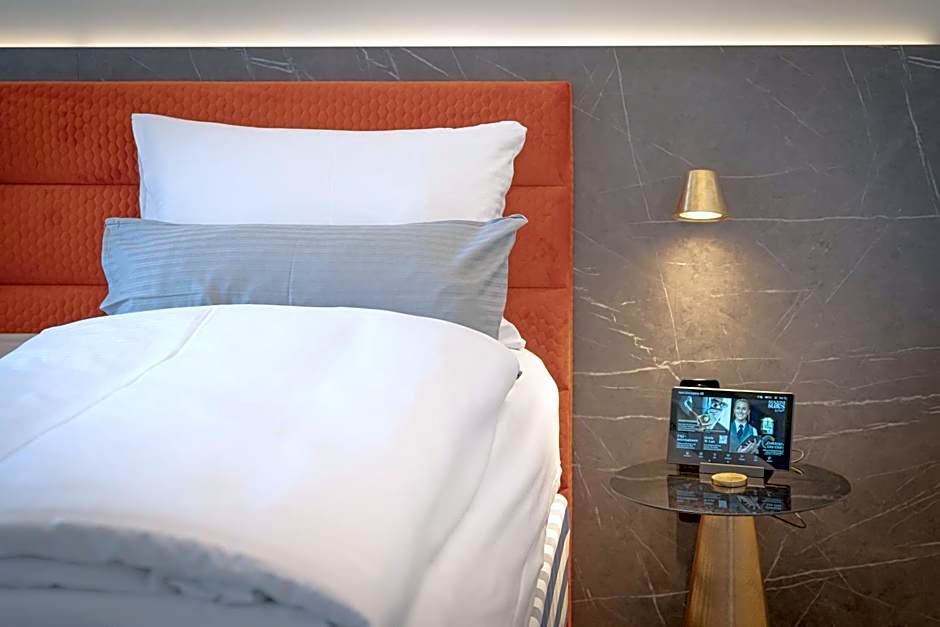 Maxim Suites by Elias Holl