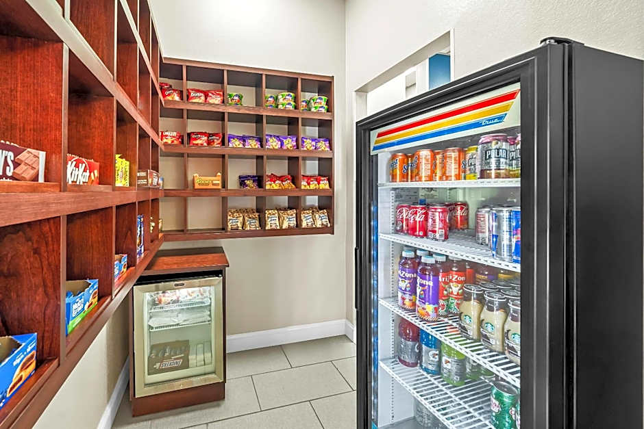 Comfort Inn & Suites Plainville-Foxboro