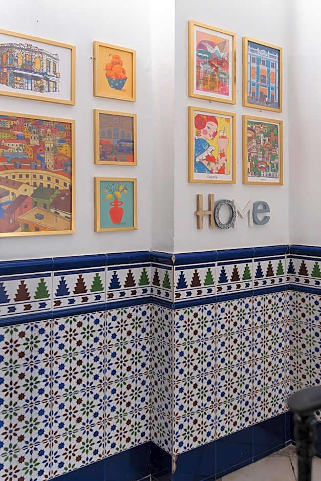 Home Youth Hostel by Feetup Hostels