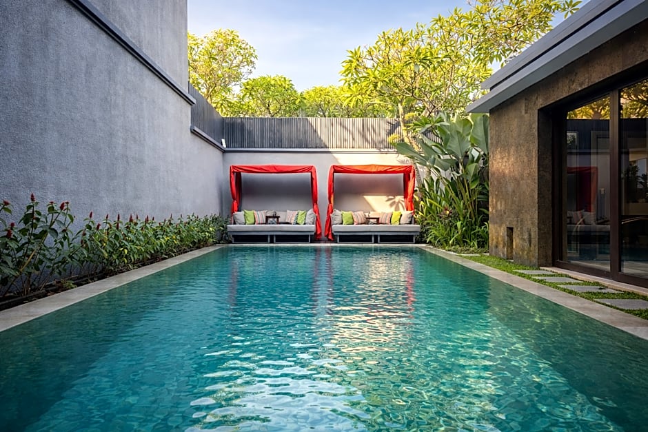 Seminyak Icon - by Karaniya Experience