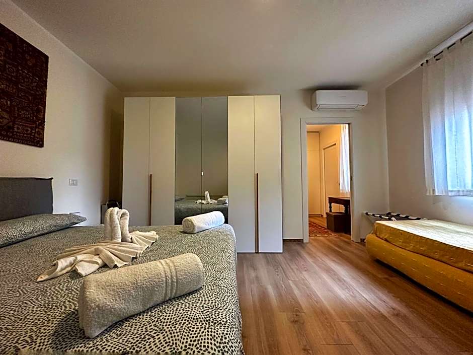 Extravaganza Room and Suite Apartment City Center