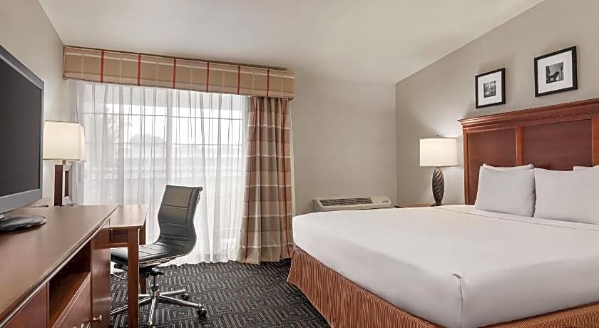 Country Inn & Suites by Radisson, Woodbury, MN