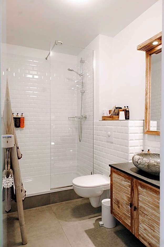 Eyja Guldsmeden Hotel