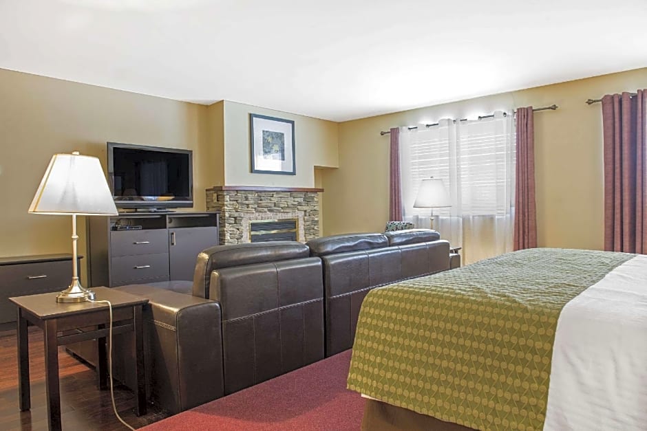 Clarion Hotel & Conference Centre Pembroke