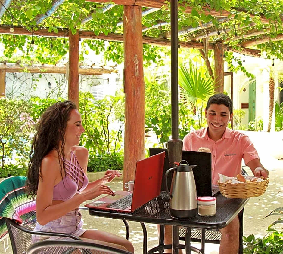 Hotel Villas Colibrí Suites & Bungalows